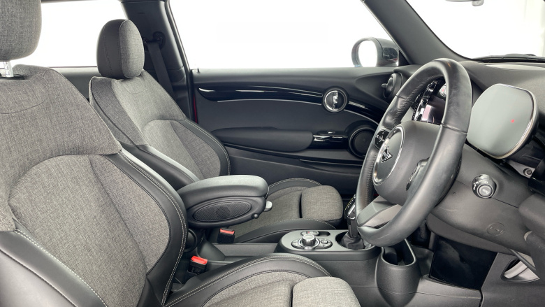 MINI Hatchback 135kW Cooper S Level 2 33kWh 3dr Auto Electric Hatchback